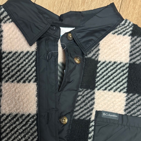 Columbia NWT L  PINK BLACK Plaid FLEECE WARM COMFY SHACKET - Picture 2 of 5